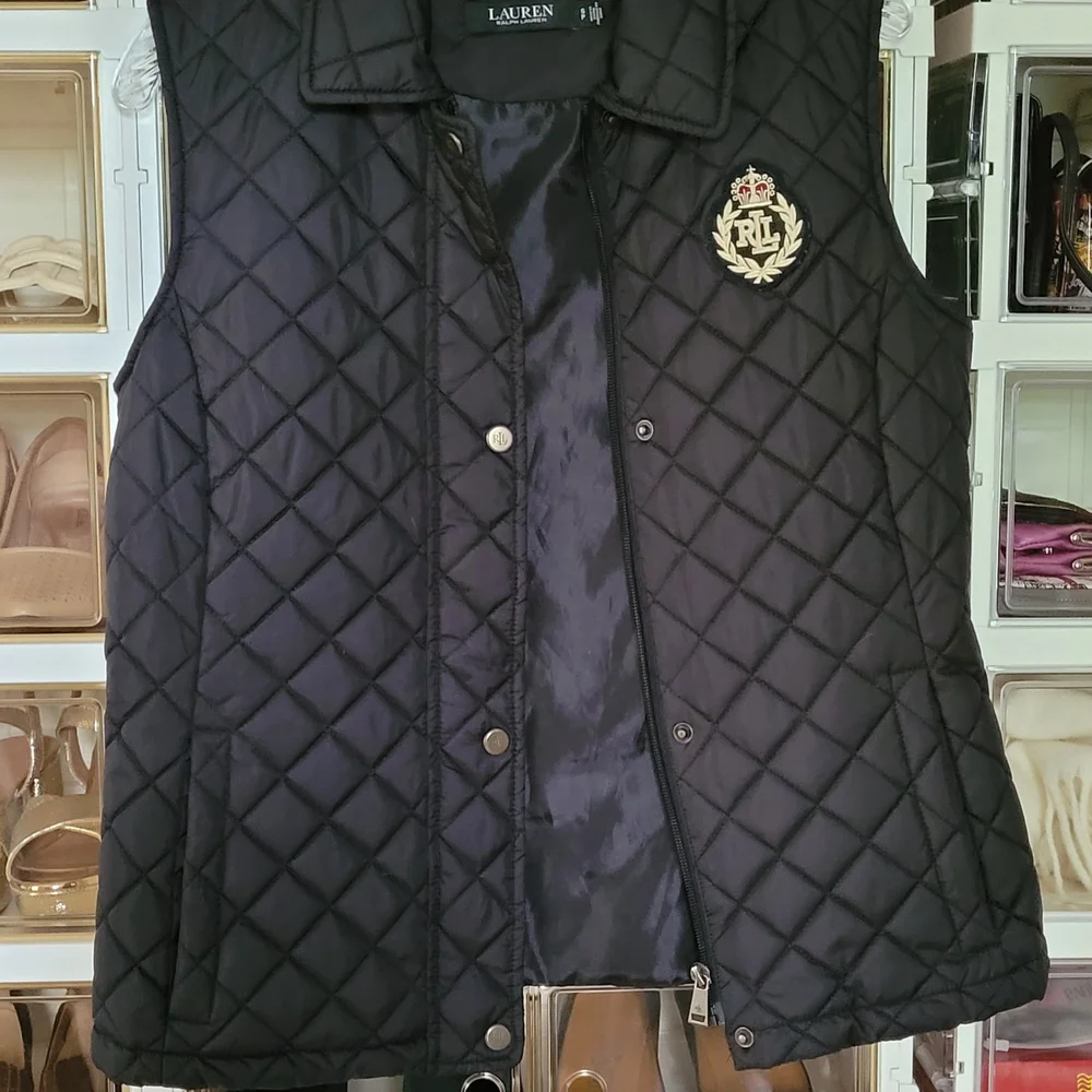 Lauren Ralph Lauren Black Quilted Vest with Crest - Picture 4 of 8